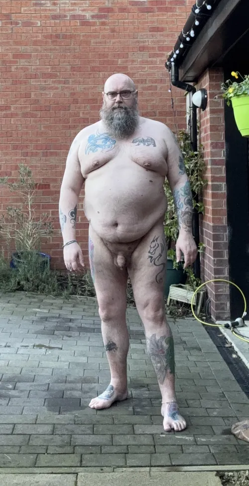 In full view of neighbours 