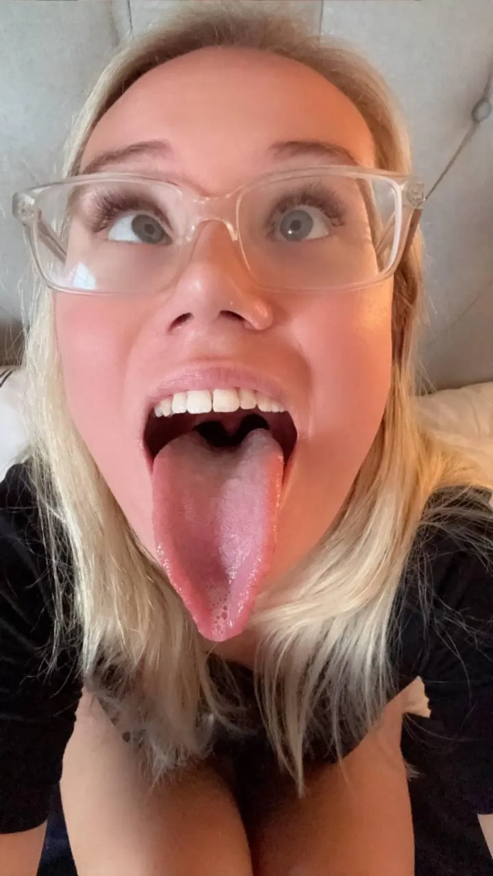 Pour your cream here, I'm ready now