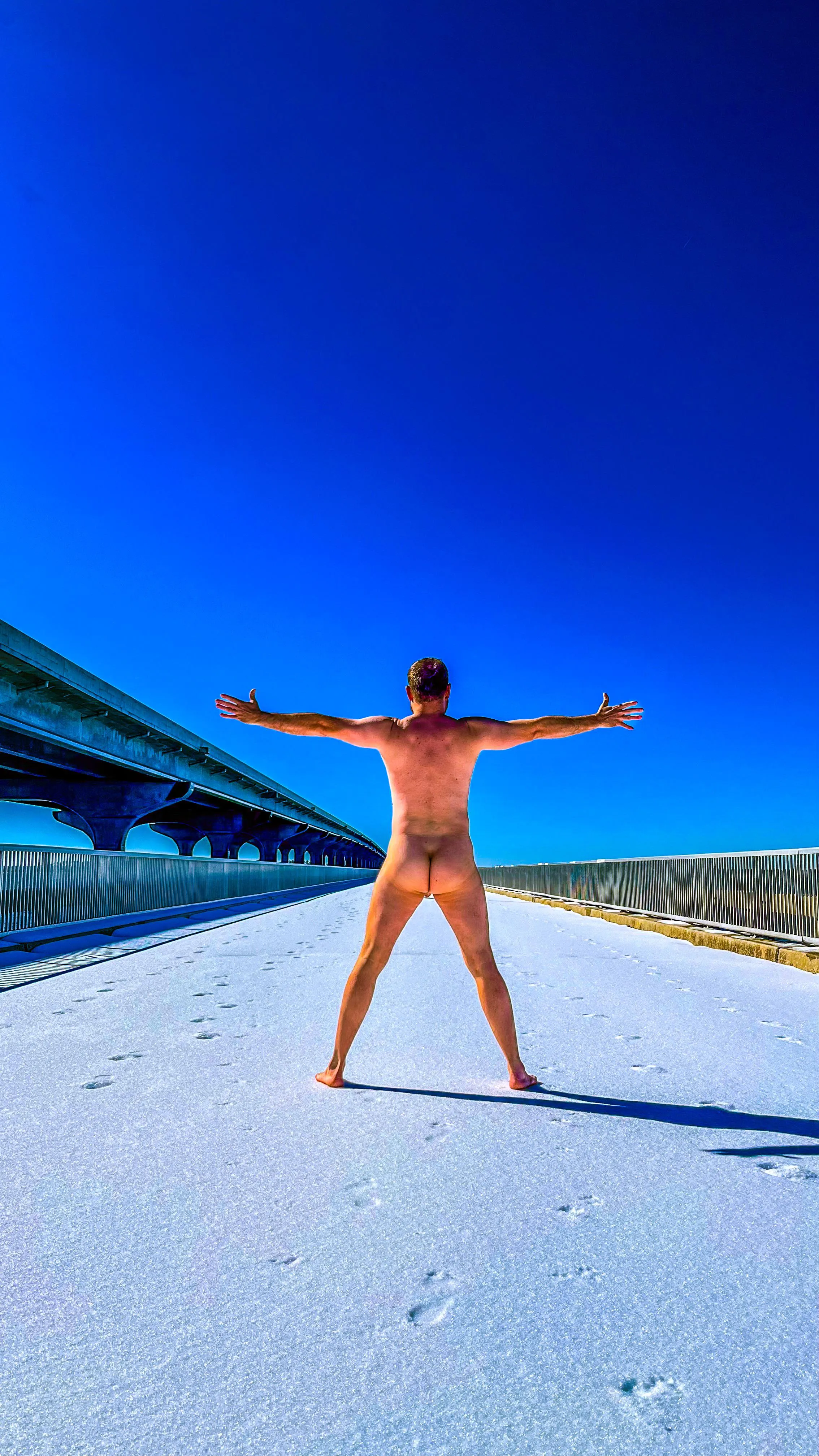 Snow day at the pier