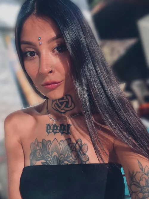 Something about goth girls, they’re wild