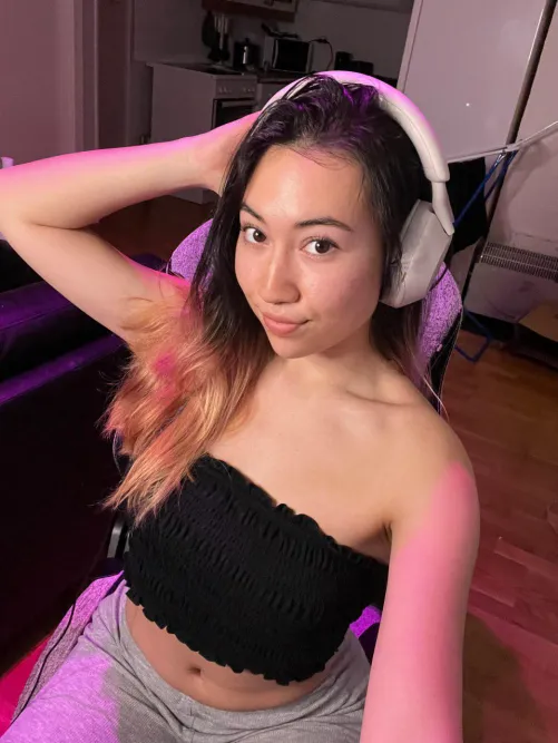 wanna see whats underneath? x