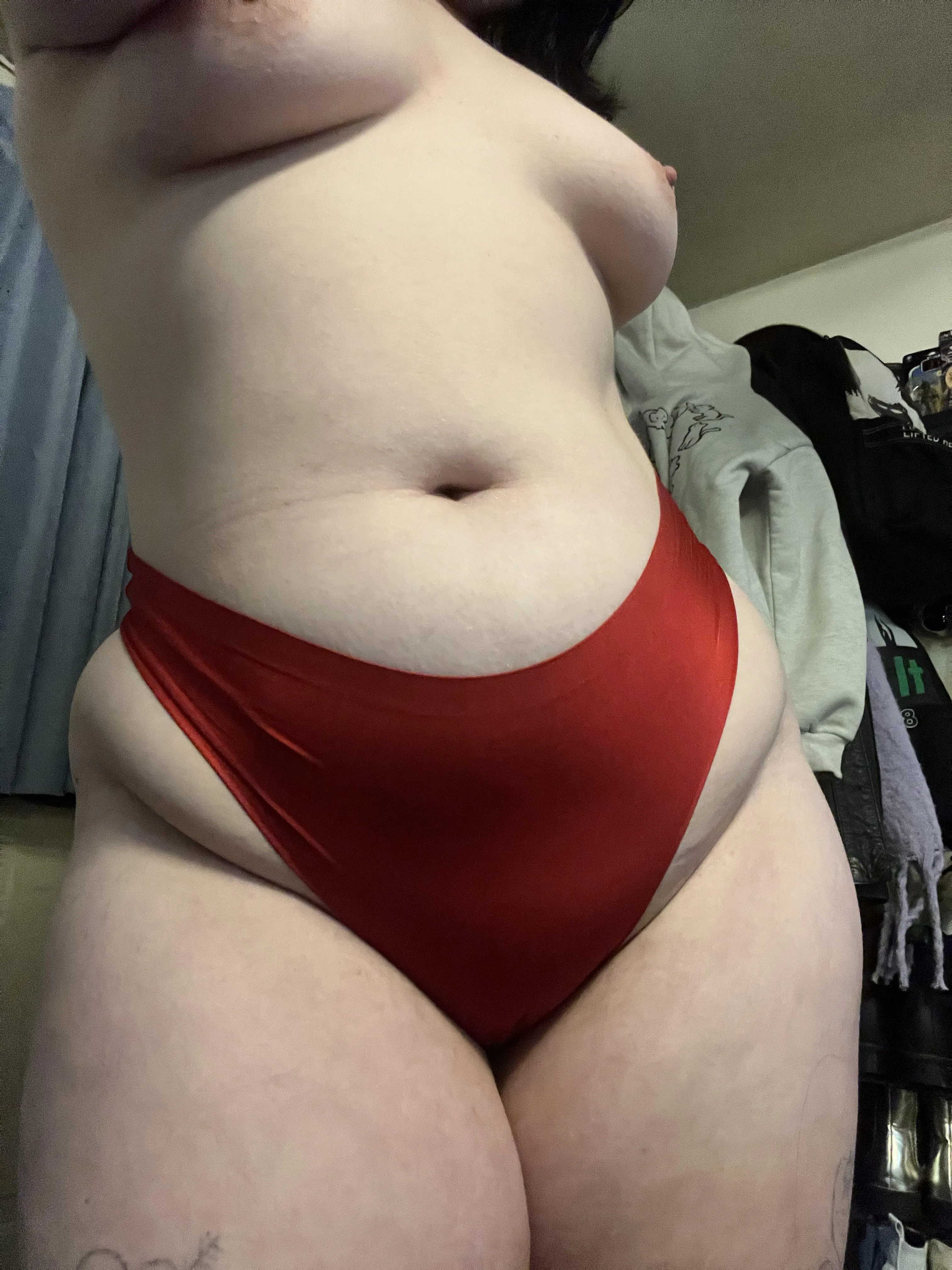 What I hide at work every day under baggy tees