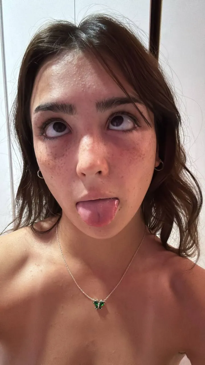 18yo puppy waiting to be put on a leash and walked around the house only because I have anxiety I cannot leave the house like I have to think and motivate myself for weeks to be able to.