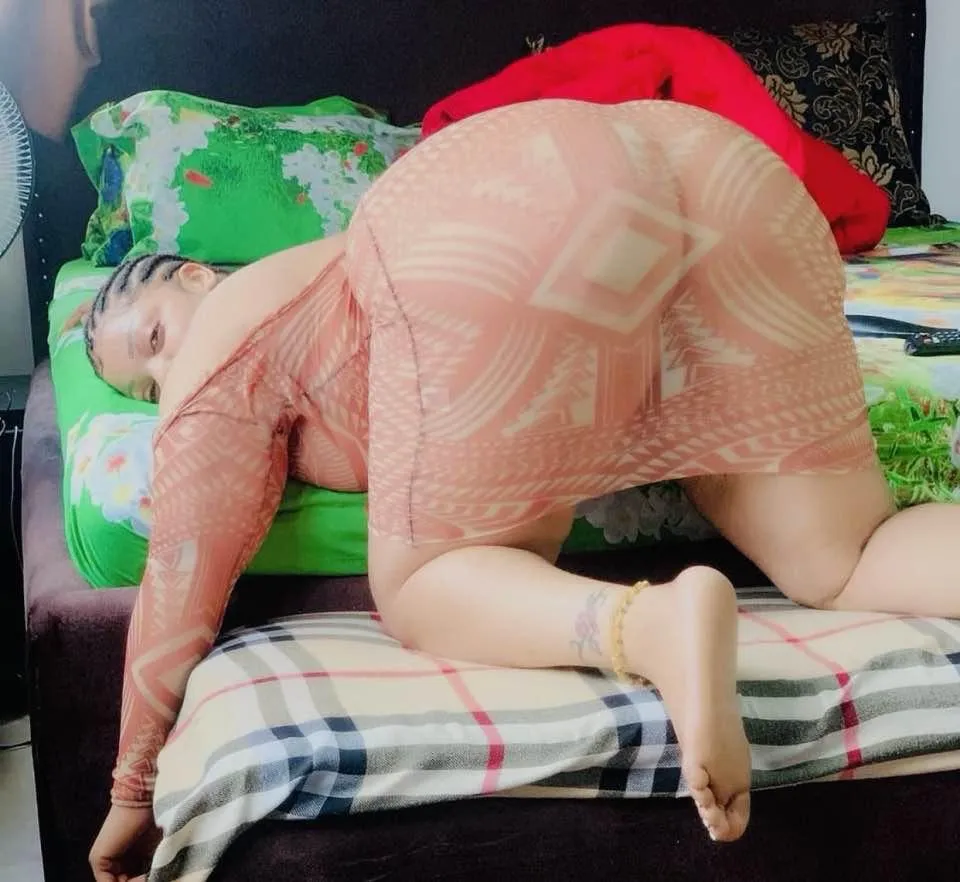 23 [F4M] #SanAntonio - I  want my big ass bent till I can’t take it anymore, even if I say stop, don’t fucking stop  I am down for any kinks and fetishes, I don’t like big dingalings, so If you got one just swing off lol.