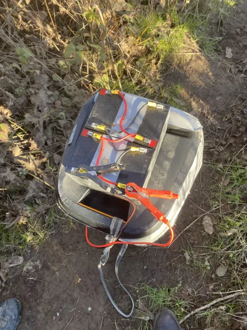 Friend of mine showed me his crackhead speaker setup while smoking Pall Malls (delicious by the way)