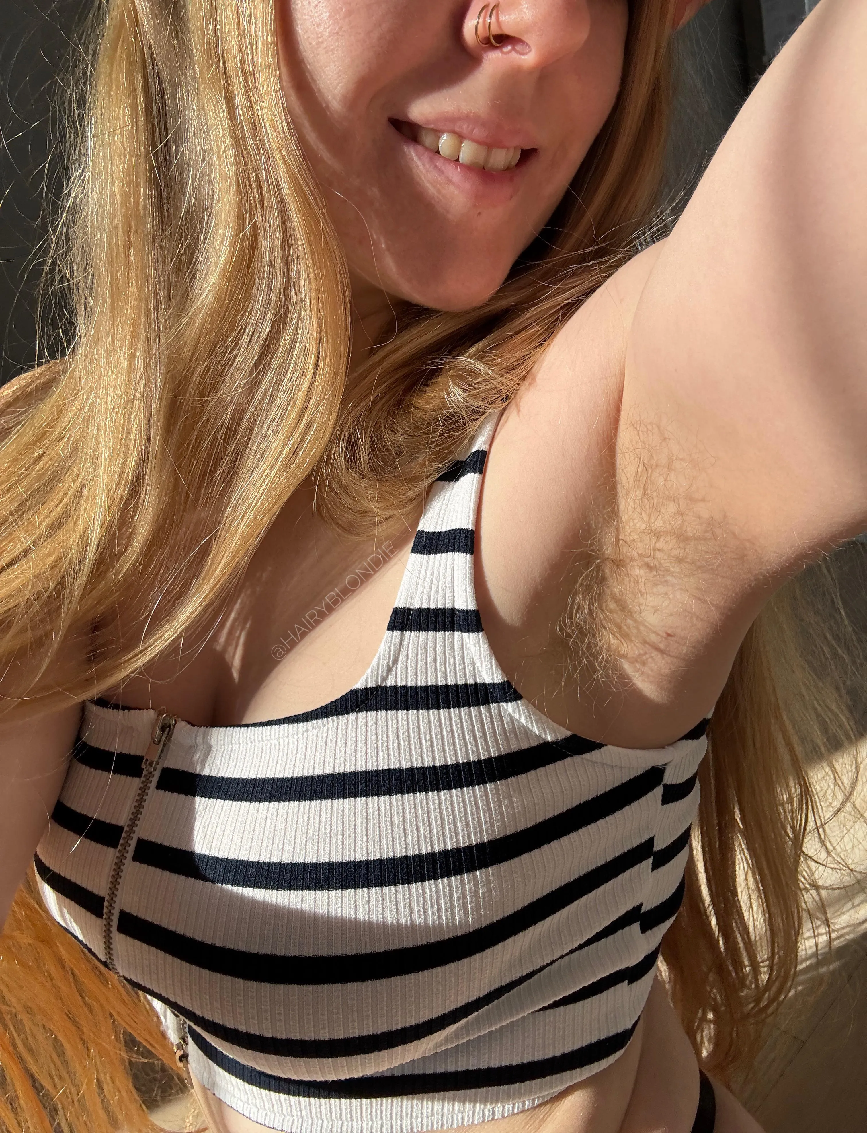 Hairy armpits are a sign of confidence in a woman