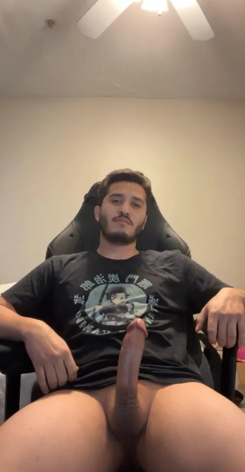 I am seeking a fwb or couple for a good time. 28M 