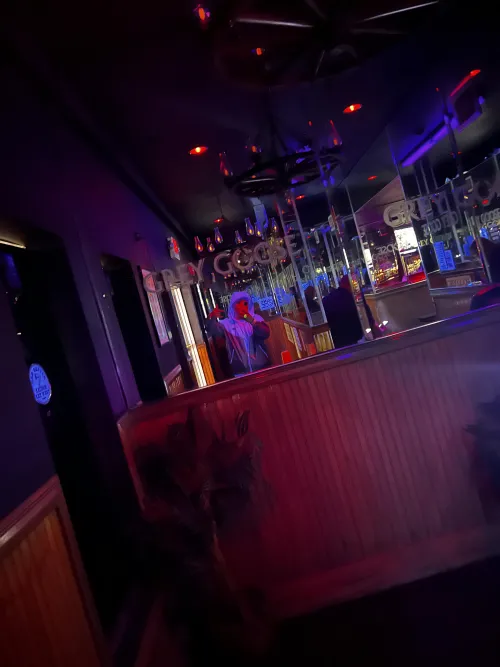 Local, I just moved to the keys on business and can’t wait to connect with others here, and I would love to pay for you and your lover to get a drink with me