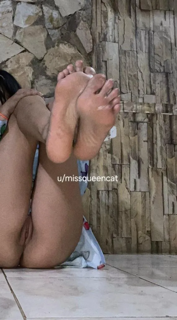 Oiled soles ready to footjob everyone