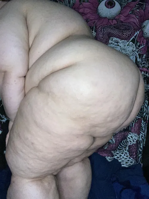 who here actually eats ass?