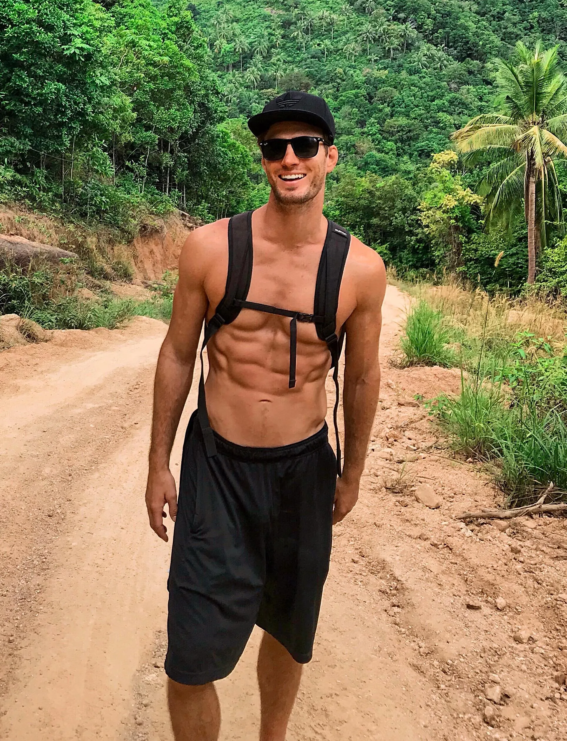 First time posting here. Yolo :)