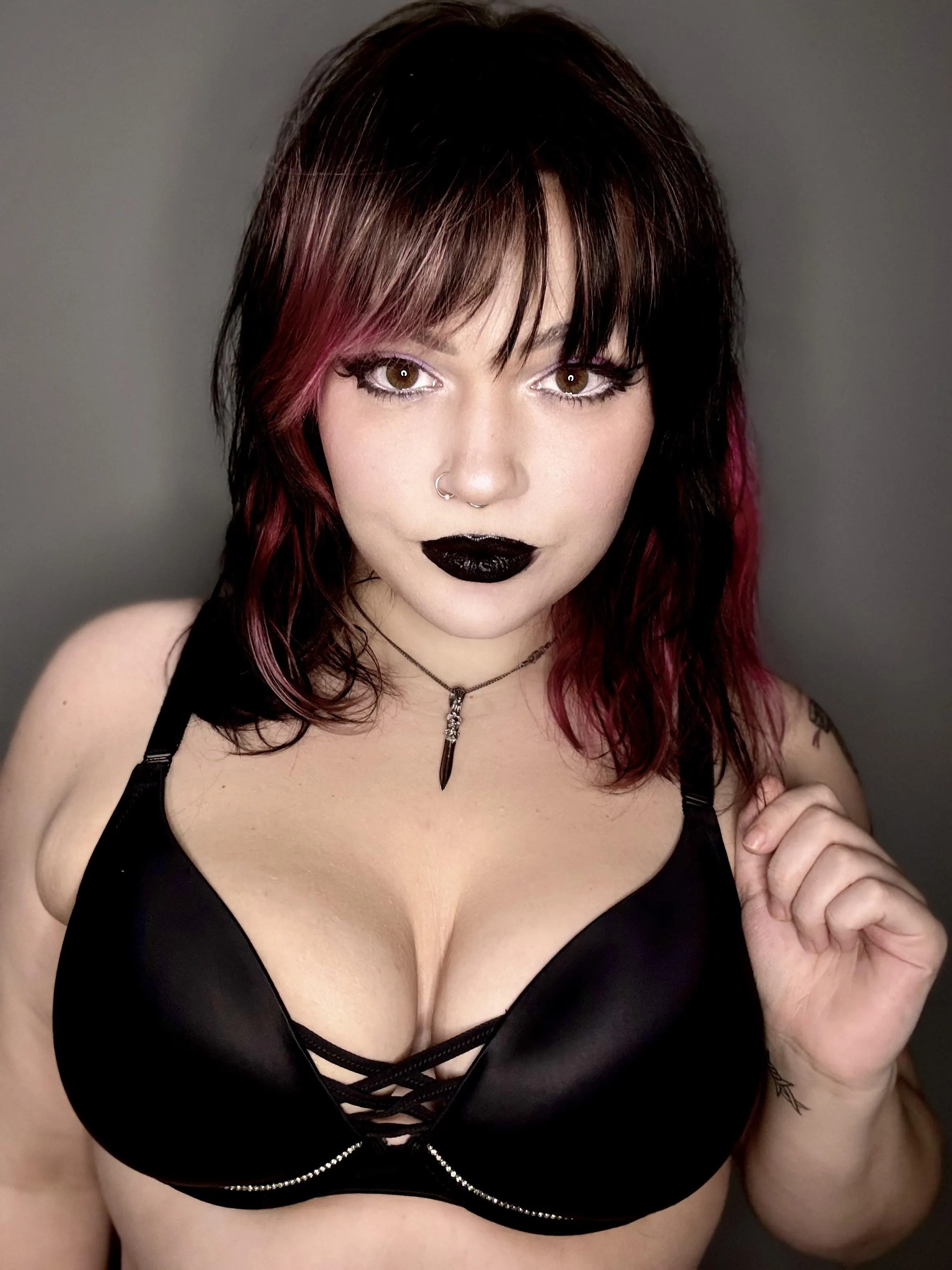 give into your desires and relapse for a big titty goth girl. i’ll leave you begging to be drained more