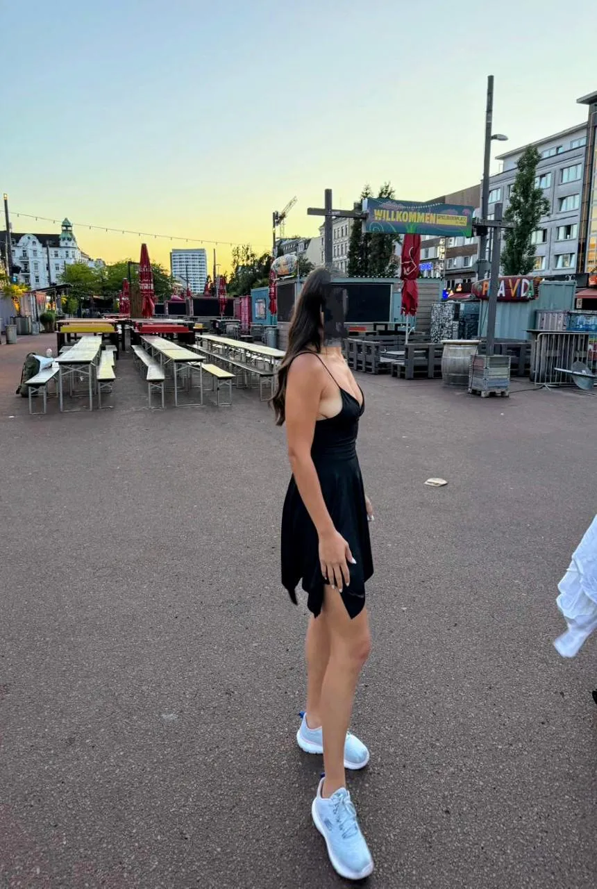 How do you like my dress