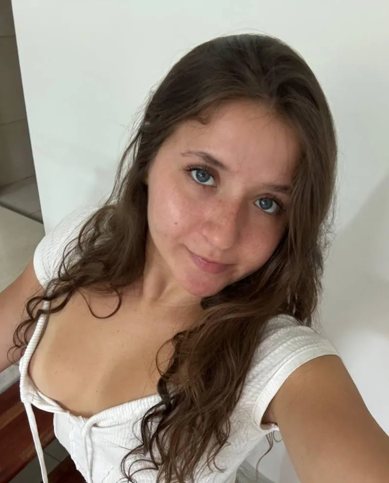 It’s flat so I can only give a little peek