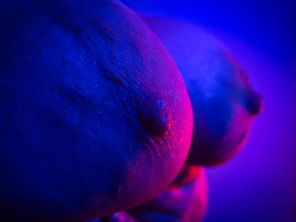 My boobs are ready for some fun tonight!