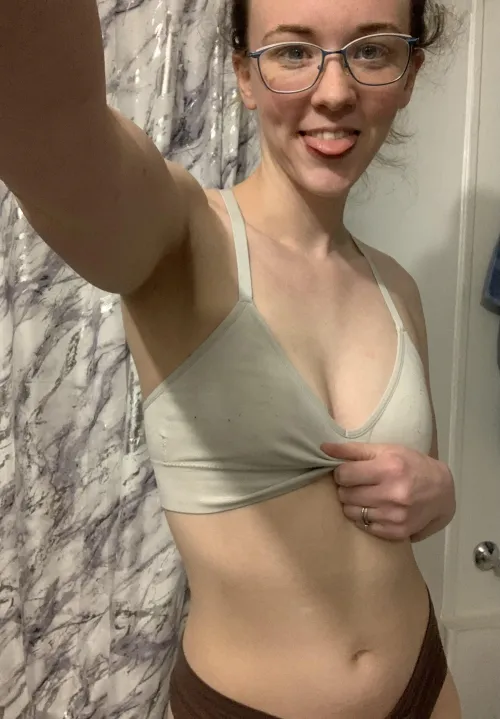 Nerdy girls make the day a little brighter