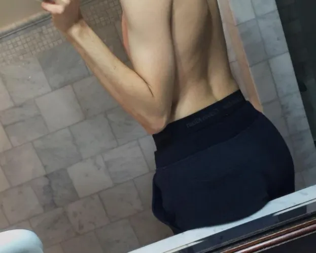 25 [M4M] #Hazlet - young slim sub looking for straight guys that need a throat to pound out while they watch p0rn