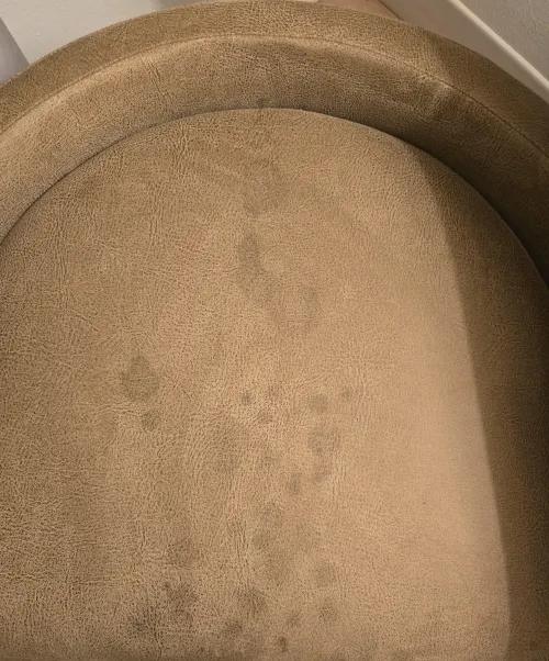 [27] someone cum tagged the cuck chair in my hotel room