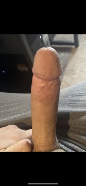 28m Goodyear AZ. Straight guy, anyone wanna come over and stroke? Let's edge and jerk each other.