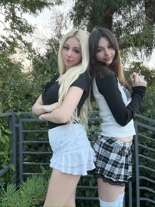 mini skirts + no undies = easy access