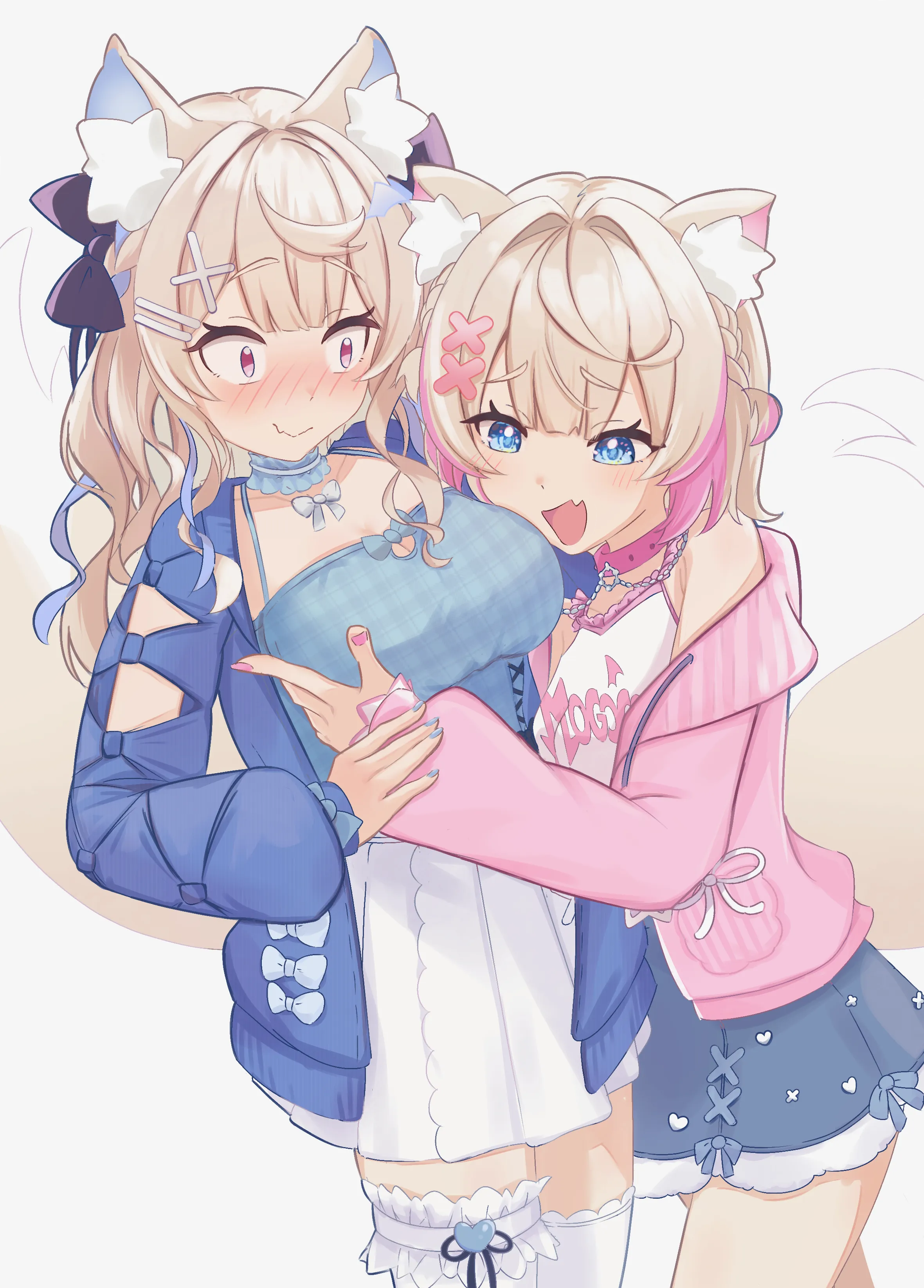 Mococo playing with Fuwawa's Fuwawas [Hololive]