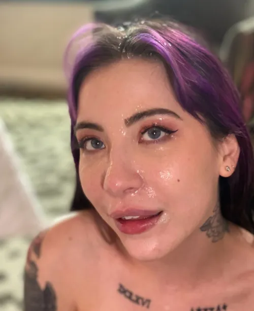 You love purple goth