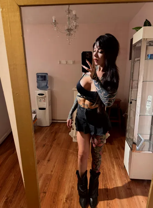 i always show my tatts off