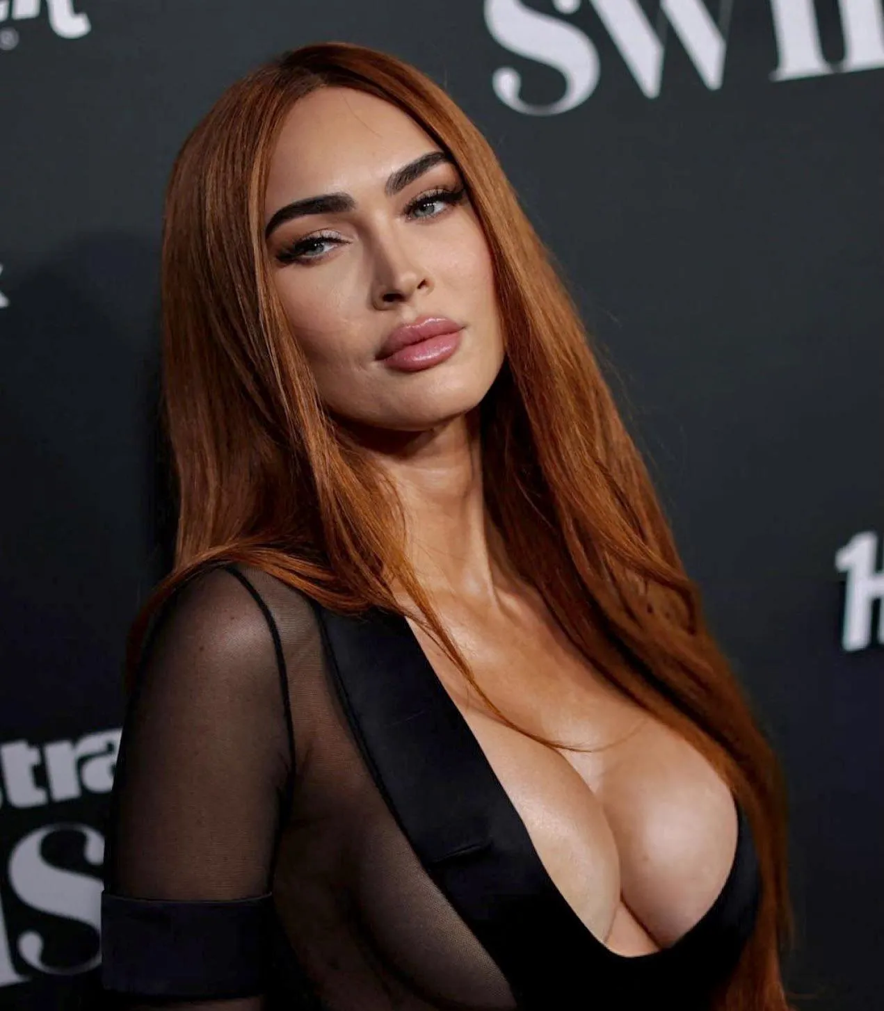 Megan Fox looking so good and plastic