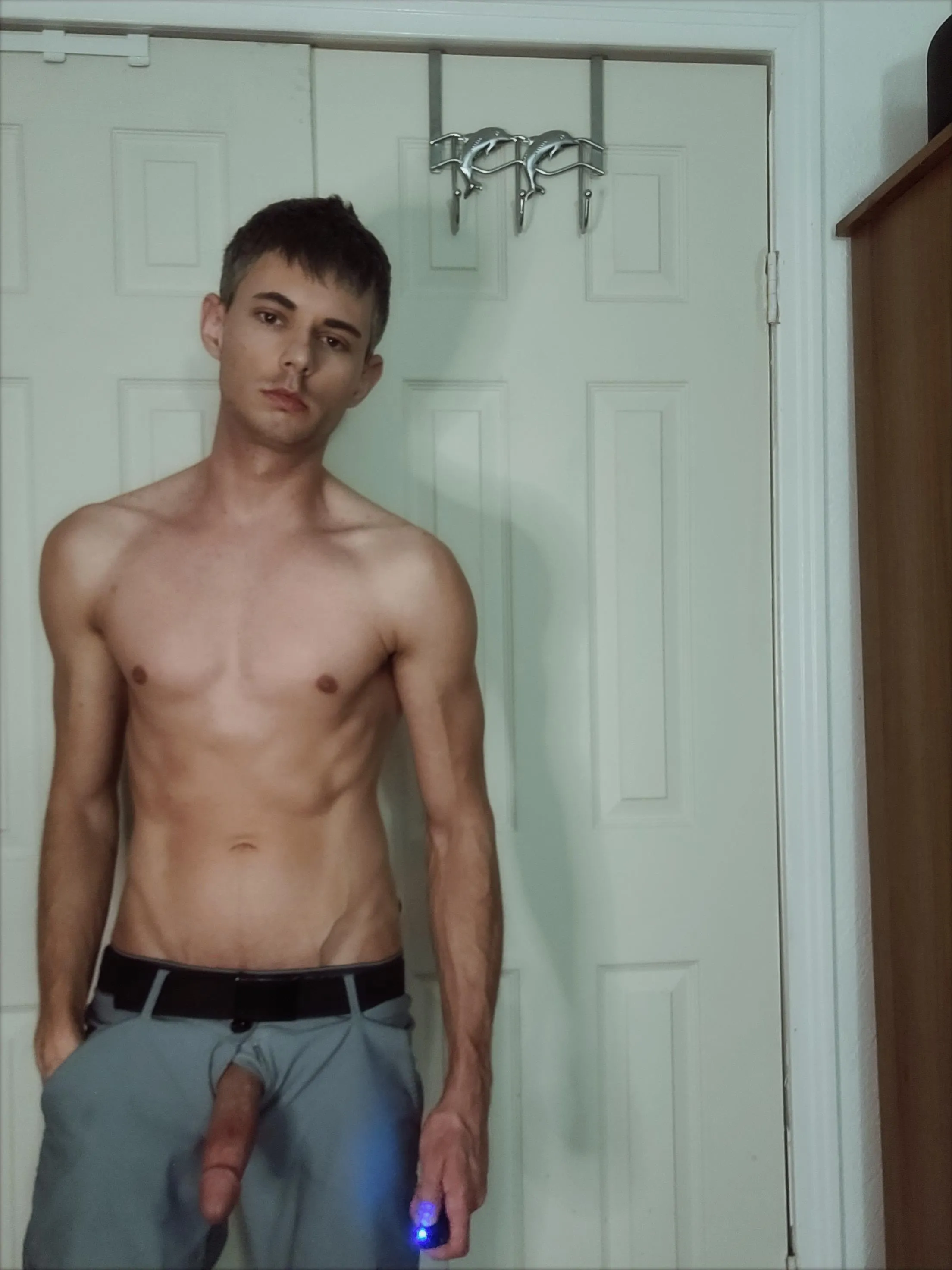 Really need a dom top to put me in a headlock right now lol