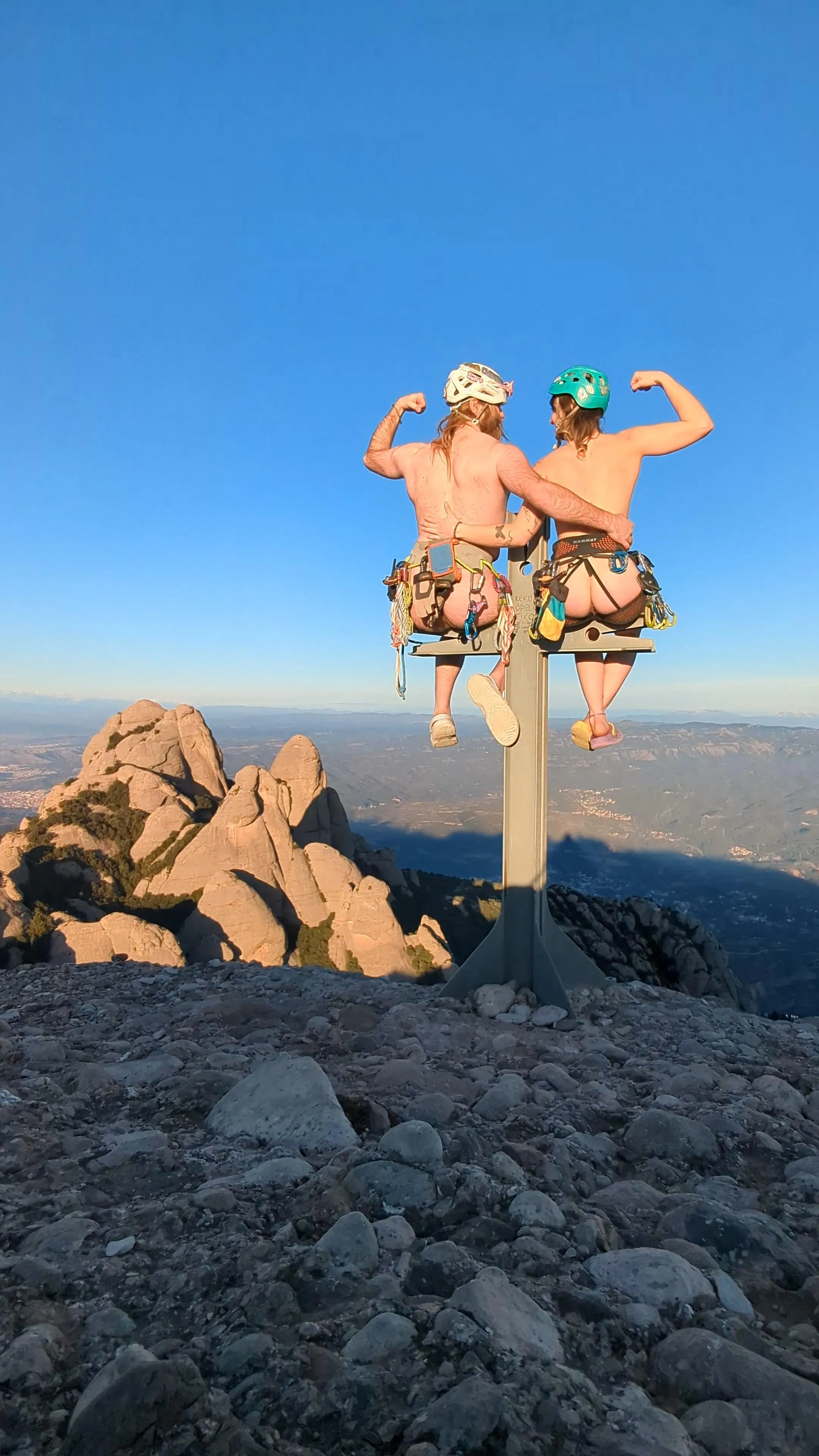 Back with the best adventure slut u/spicyforestnymph, and yes crocs are the best approach shoe