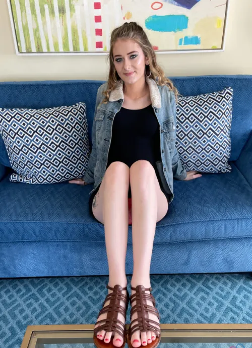 coquette dancer feet