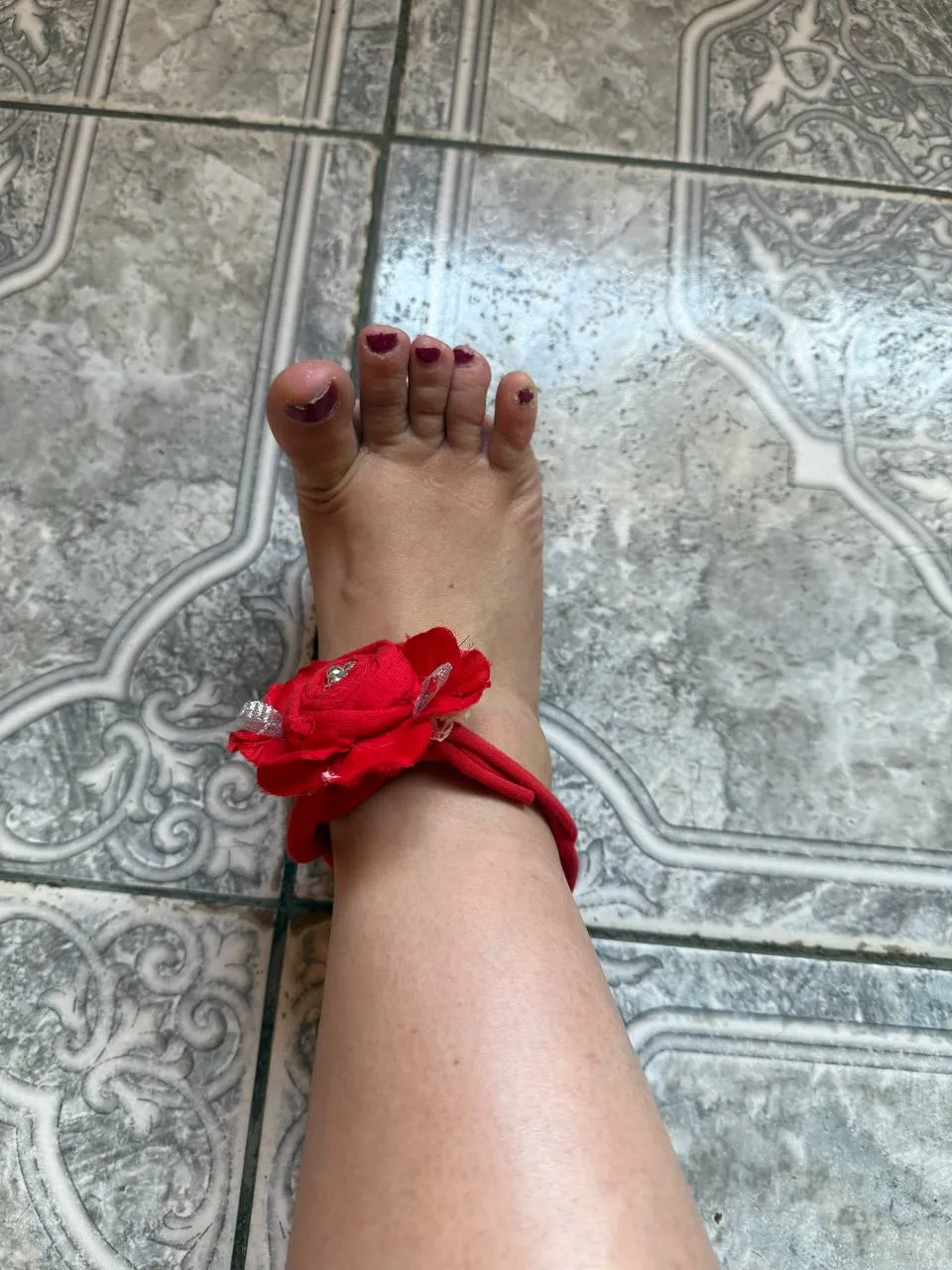 I like how the red color looks on them