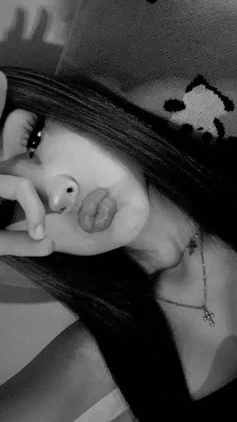 Selling my photos, videos and a lot more. Wanna buy anything?