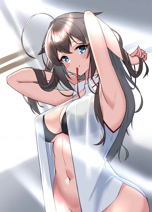 Shigure tying her hair up
