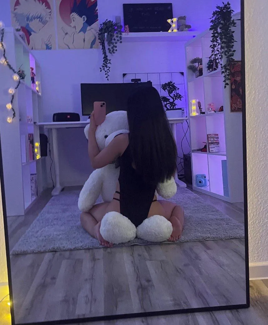 U may Switch with him >_<