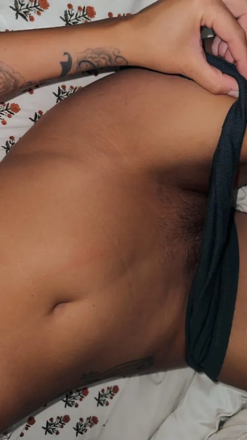 You rather go to the gym or workout at home with me?