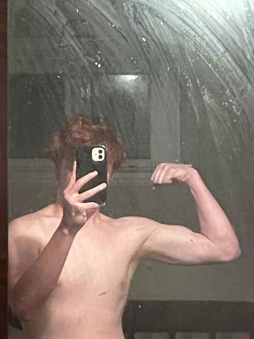 18m 6'4 and hung looking for a woman, tonight or soon.