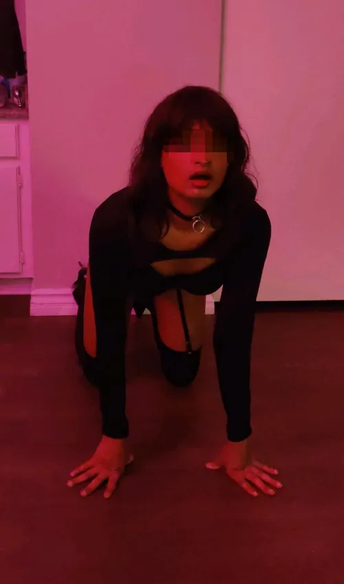 24 [909] S4M S4A Kinky sissy looking for regular play partner/couples