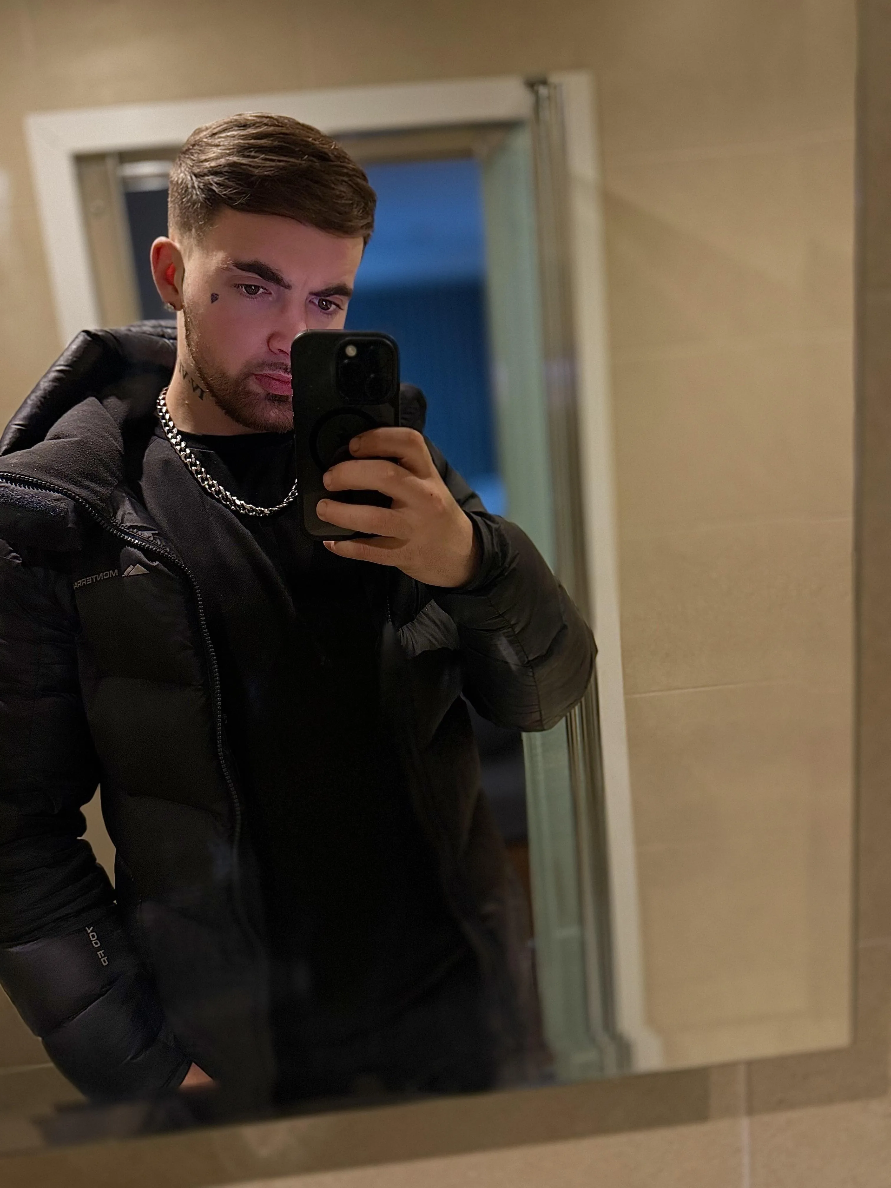 24 year old master for weak minded sub