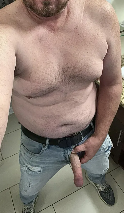 (45) Looking for a distraction