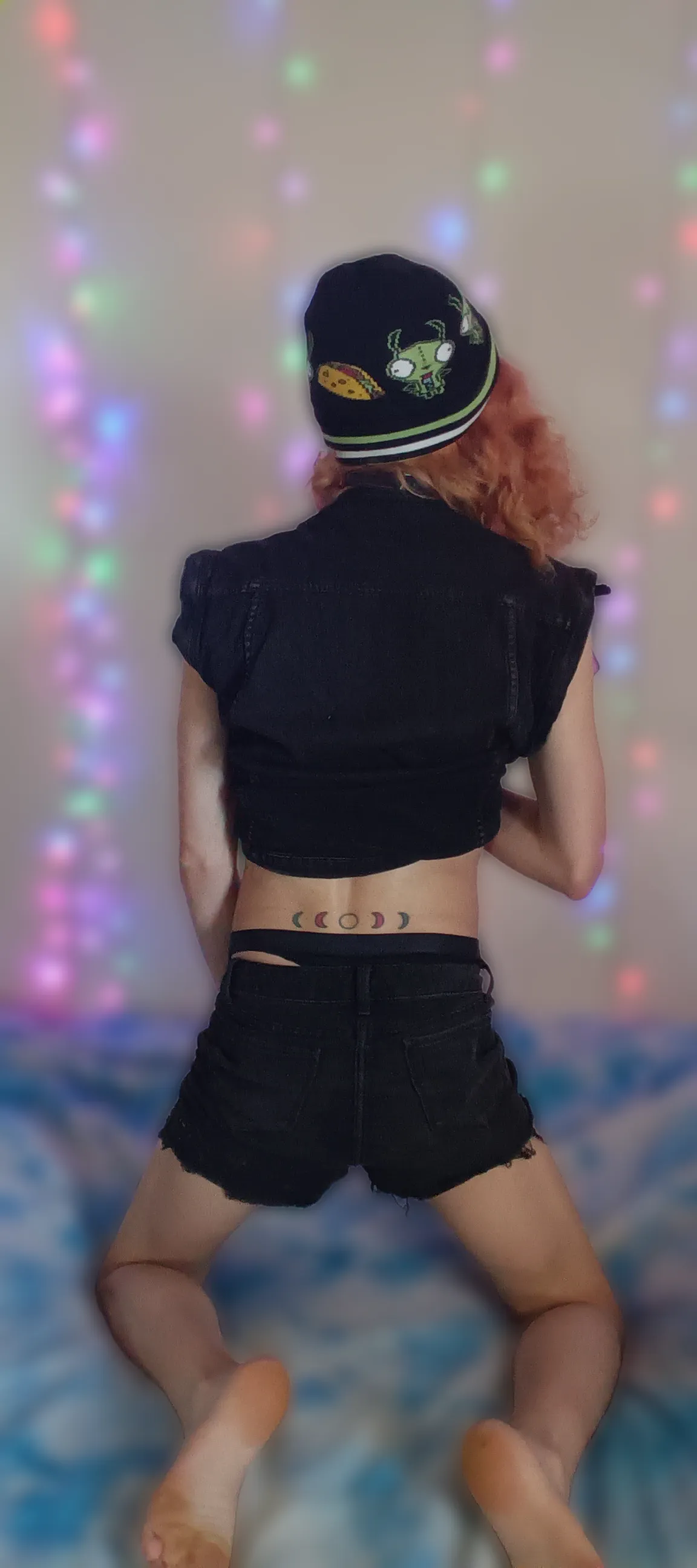 Anyone Wanna Recolor the Full Moon (Hint: It's White)