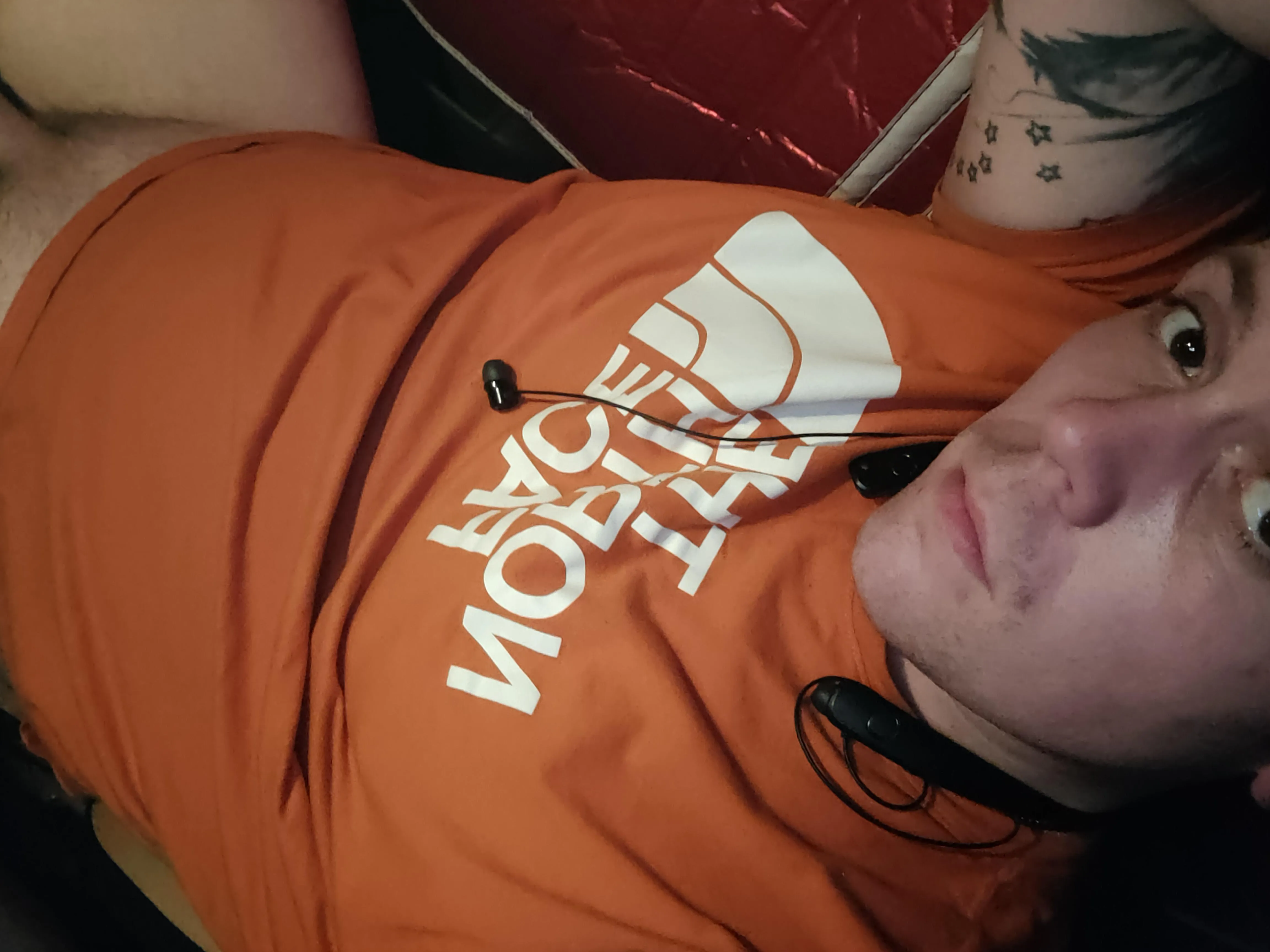 Chillin waiting for my friend to get back