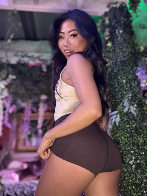 Do you like fit Asian girls?