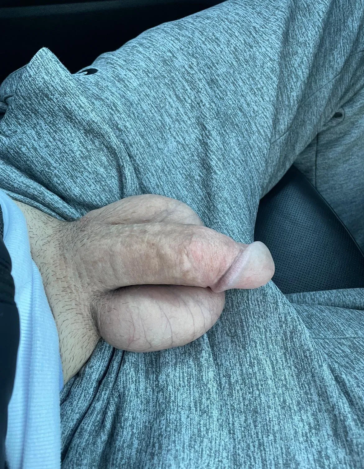 Ever fondled an older man’s thick cock while he drives? [41]