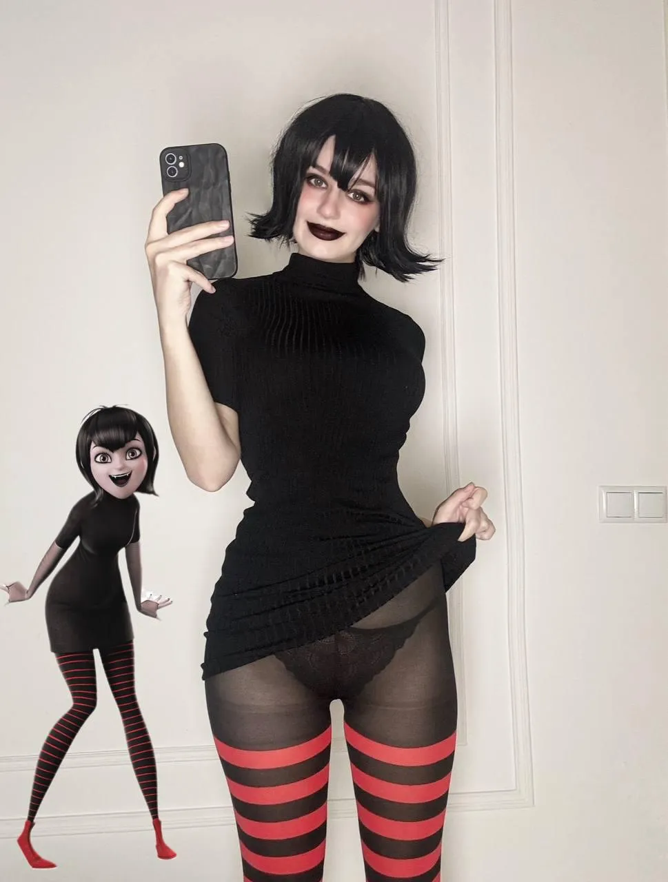 My Mavis cosplay from Hotel Transylvania (Kanra_cosplay)