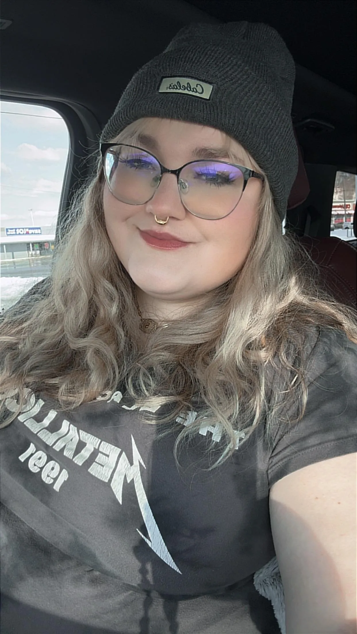 Normal selfie from the big girl you're crushing on ;)