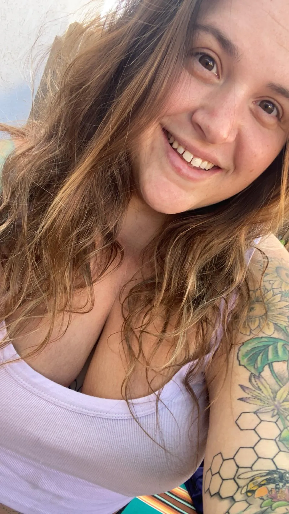 Sunday funday with your favorite BBW stoner covered in tattoos !