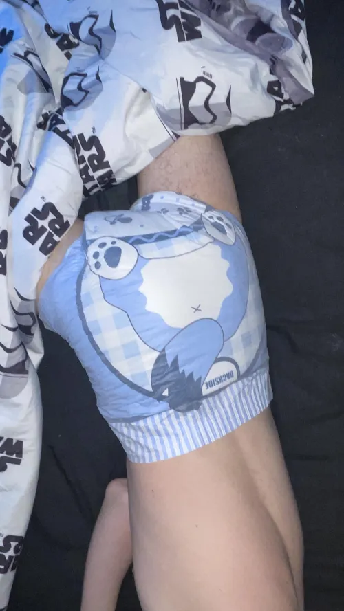 Who's cuddling me tonight? DM’s open (m20)