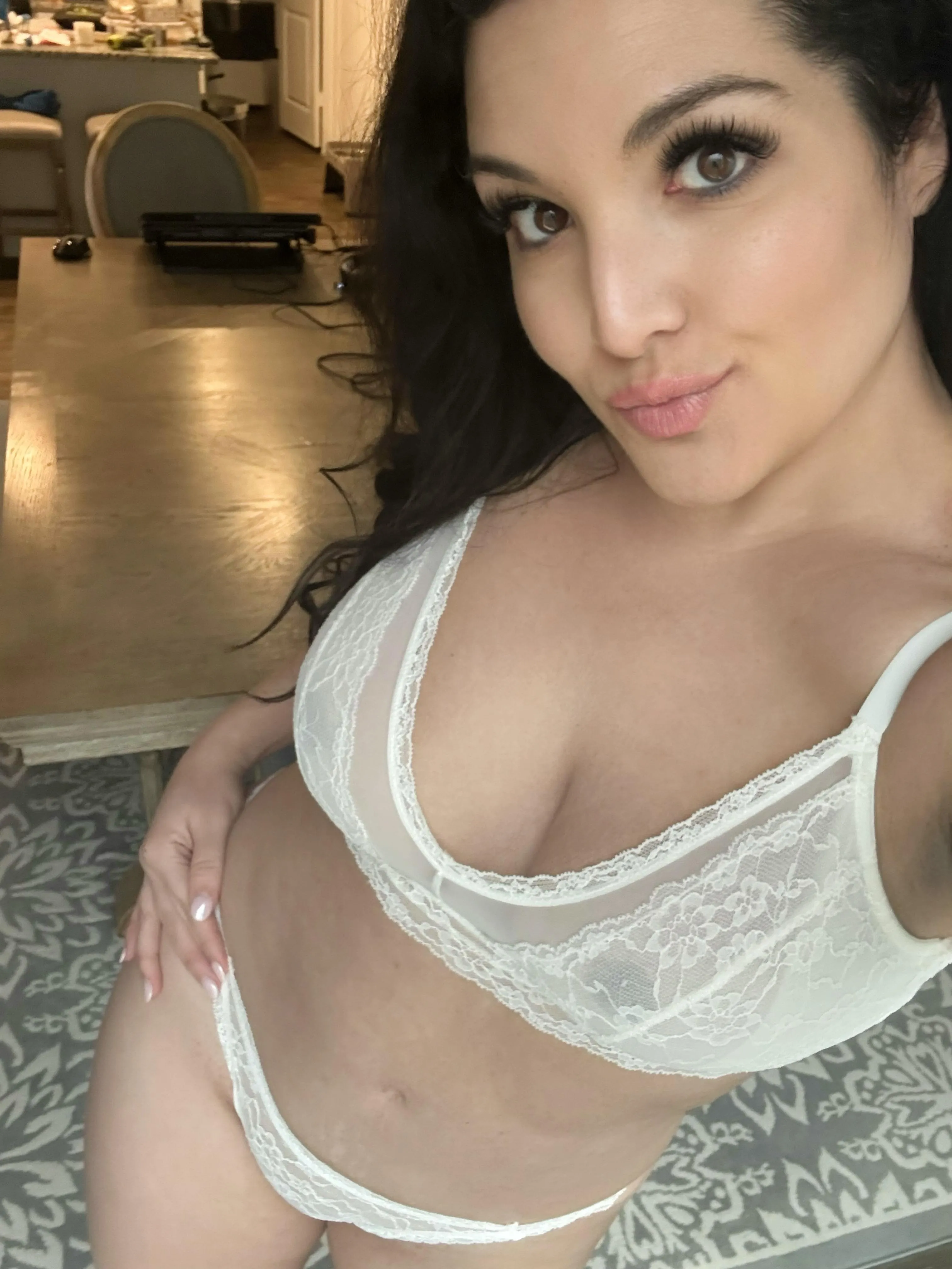 You can tell I’m a naughty milf with just one glance