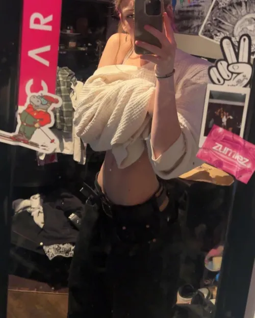 You guys like my tummy a lot lol